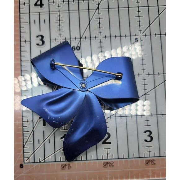 Blue Bow Brooch Enamel Velvet Look Tied Ribbon Pin Christmas Holiday Jewelry - Picture 7 of 7
